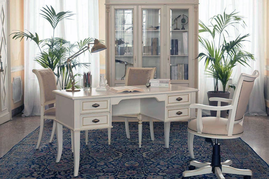 Мебель для кабинета в белом цвете