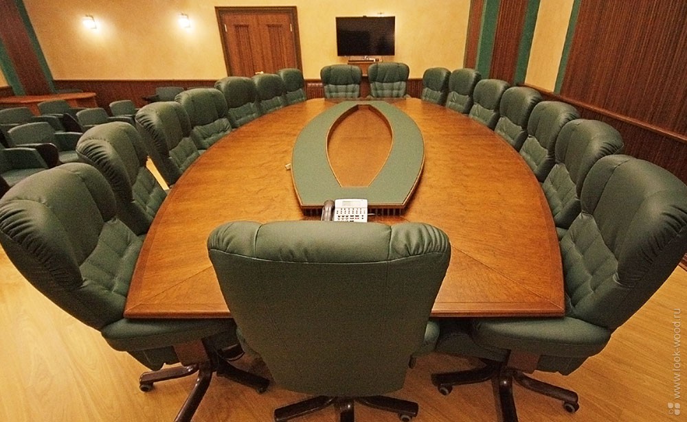 Переговорный стол